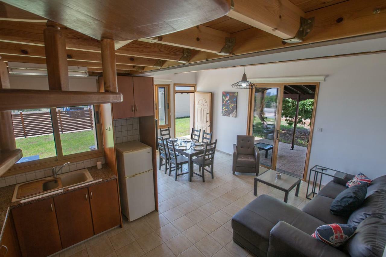 פרוטאראס Krasas Villa מראה חיצוני תמונה