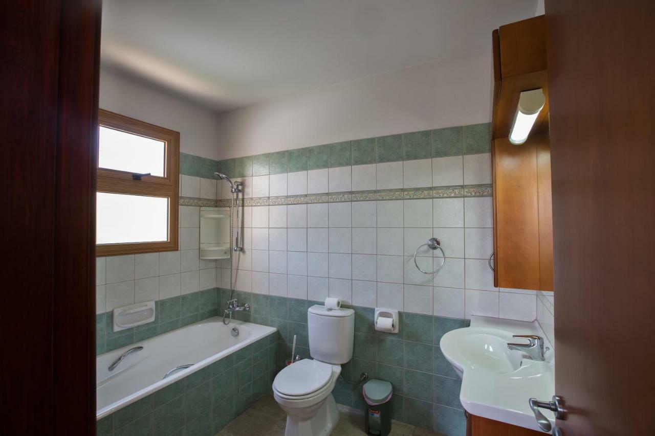 פרוטאראס Krasas Villa מראה חיצוני תמונה
